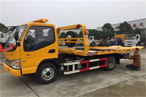 丰都哪里有拖车服务