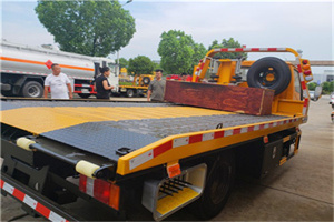 丰都附近拖车电话号码服务